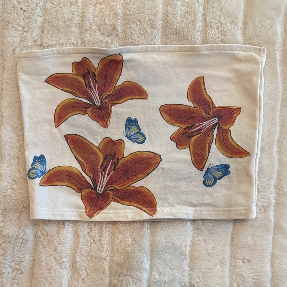 Edikted Tiger Lily tube top